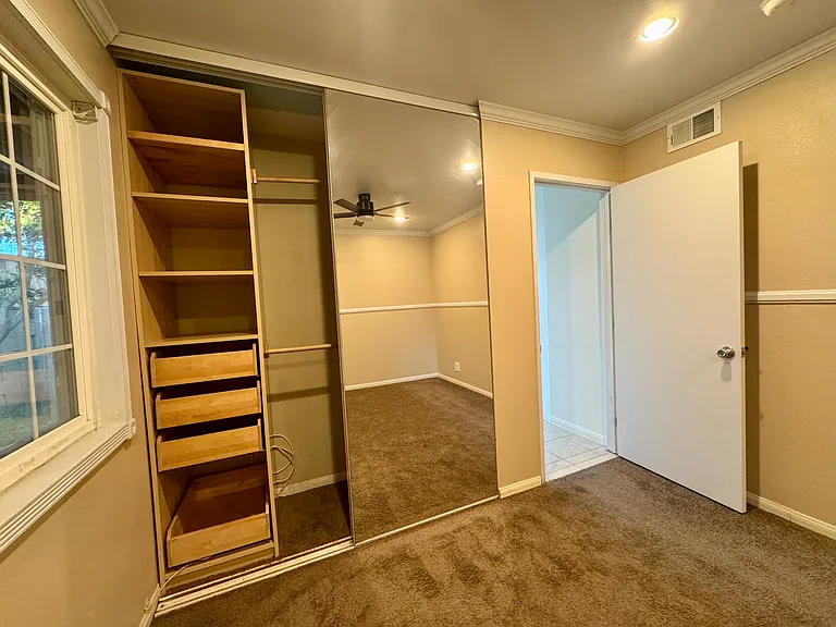 6111 Pamela Ln — Photo 8