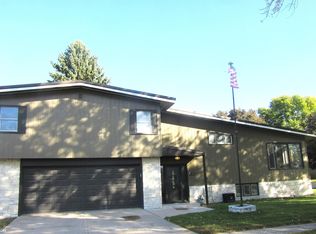 305 3rd Ave NW, Buffalo Center, IA 50424