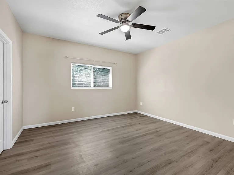 8110 Braniff St #B — Photo 7