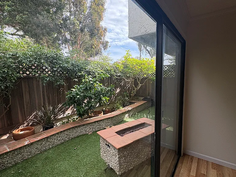 slider to outside from master