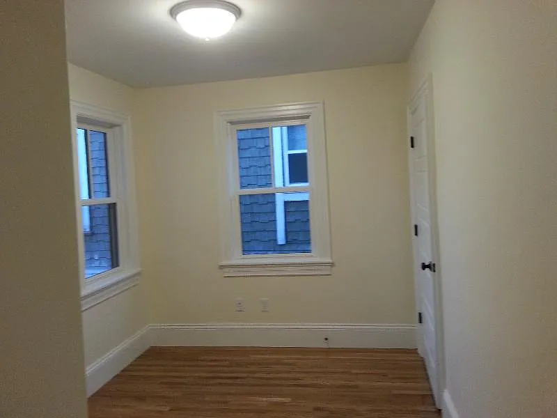 3 bed, 1400 sqft, $4,800 — Photo 3
