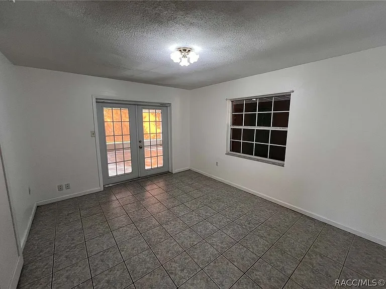 7660 W Tropical Ln — Photo 7