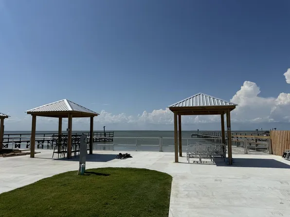 718 Copano Cove Rd, Rockport, TX 78382