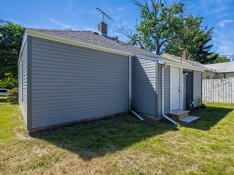7235 Schneider Ave — Photo 26