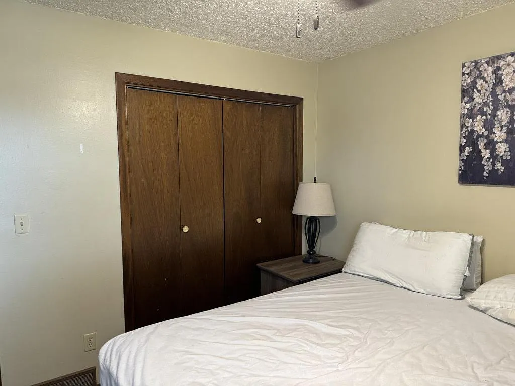 3719 W Princeton Ave — Photo 3