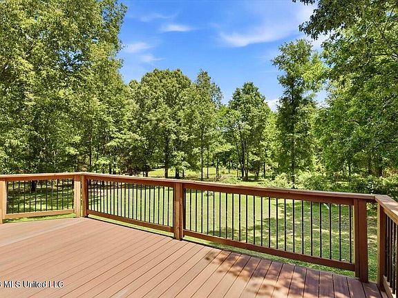 5th image of 1090 Cedar Hill Rd