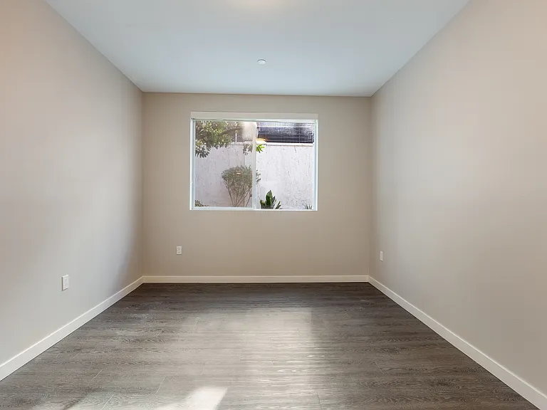 16300 Ventura Blvd #210 — Photo 17