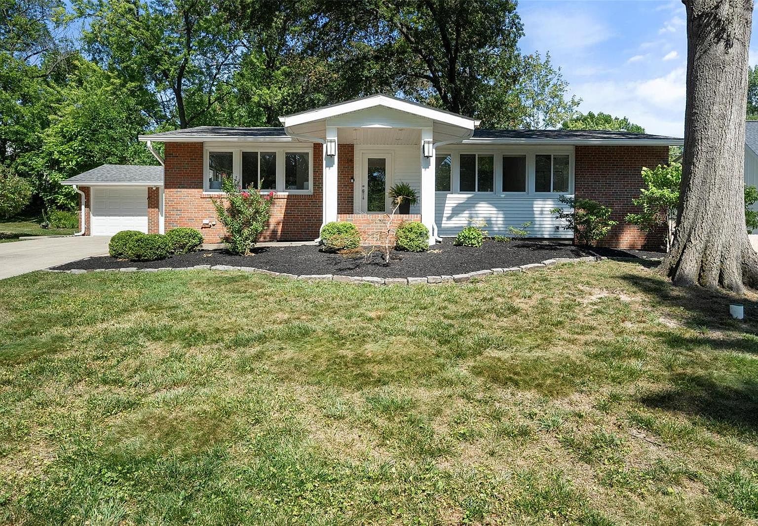 18 Crosswinds Dr, Saint Louis, MO 63132 | Zillow