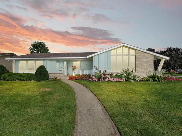 713 Mary Street, Beaver Dam, WI 53916