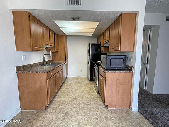 4th image of 3810 N MARYVALE Parkway #2069