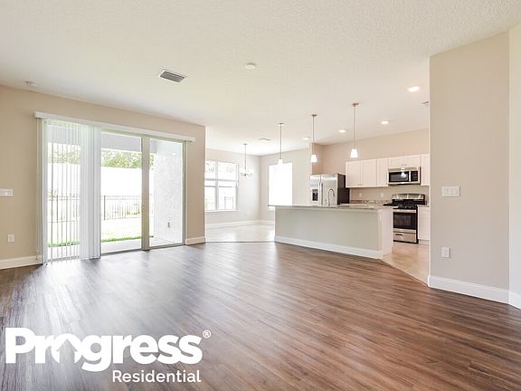 4th image of 50 Eleven Oaks Cir