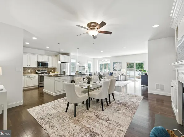 230 Honeycroft Blvd, Cochranville, PA 19330