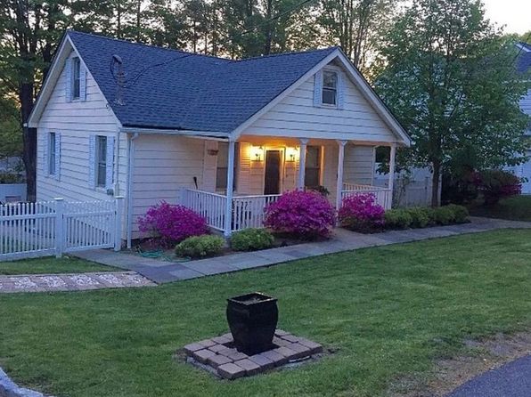45 Crest Dr