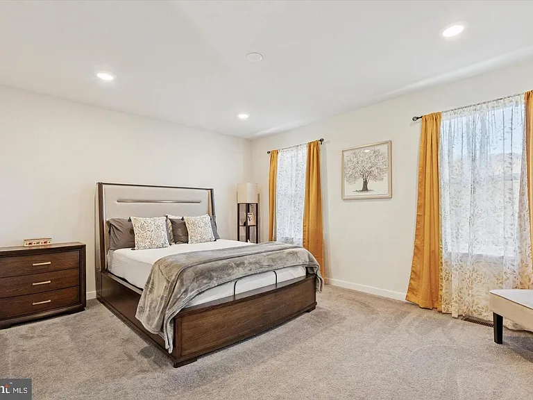 141 Four Leaf Dr — Photo 14