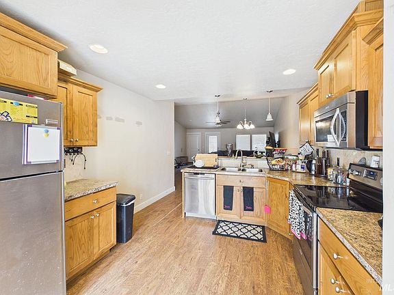 5th image of 5619 W Gage St