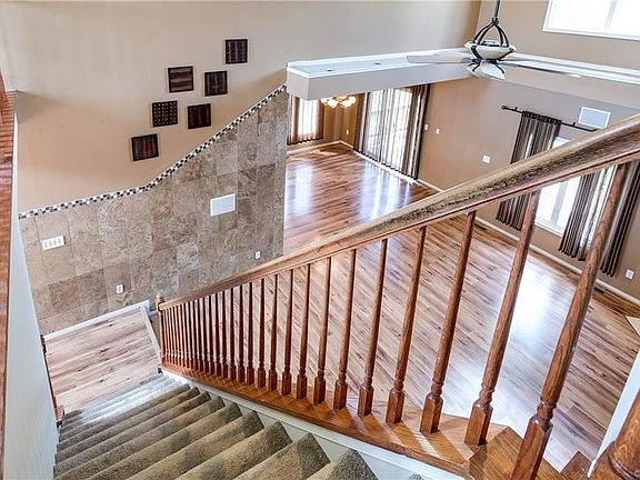 5th image of 7205 Oakmere Ct