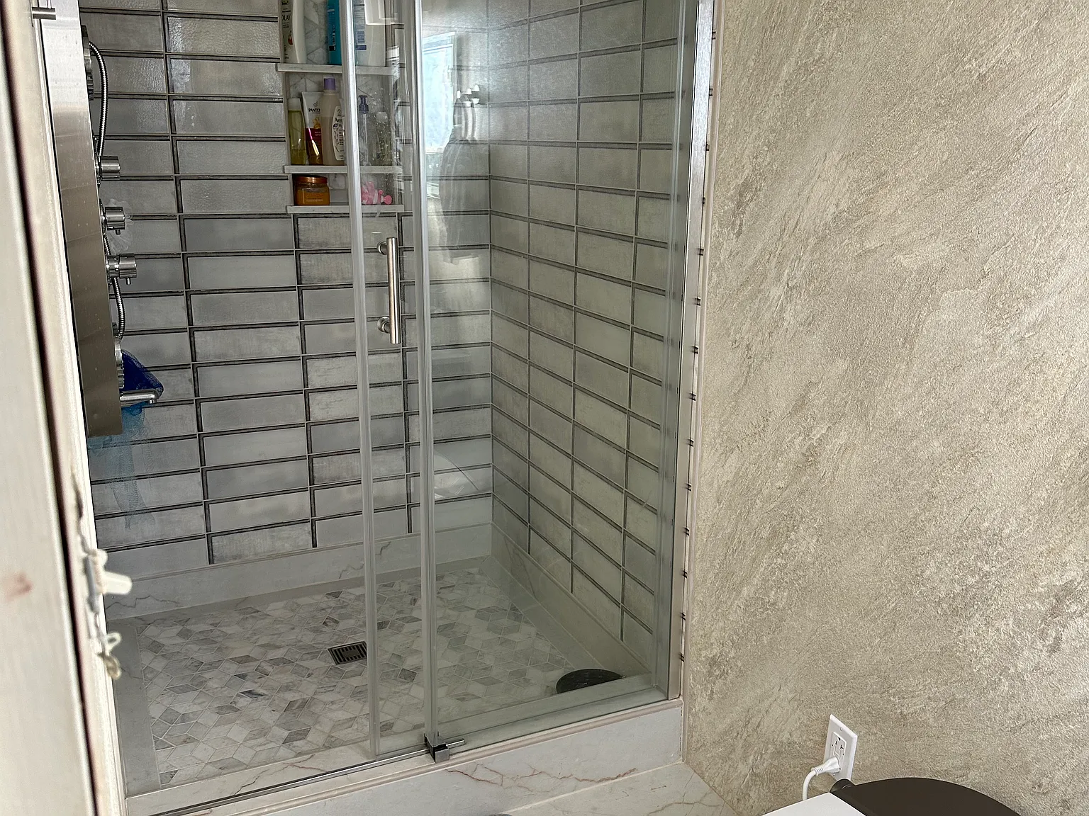 3 bed, 1150 sqft, $4,250 — Photo 4