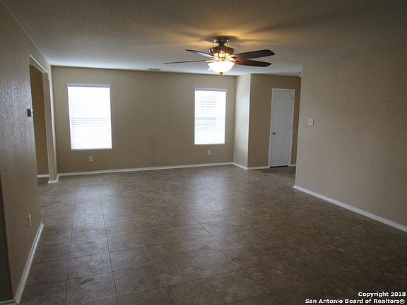 5th image of 8006 Oakmont Downs