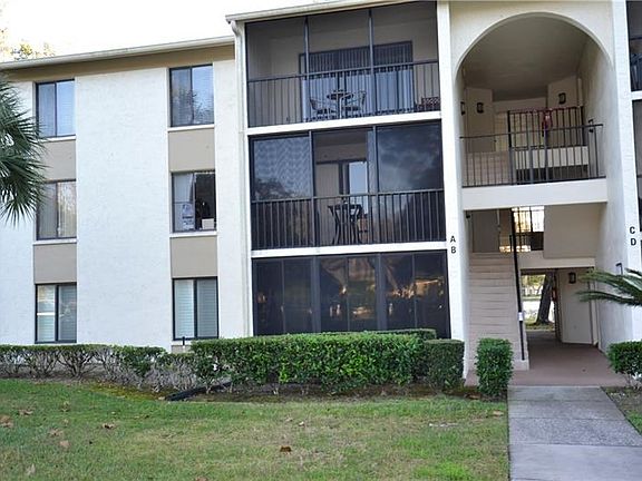 3rd image of 1423 Pine Glen Ln APT B2