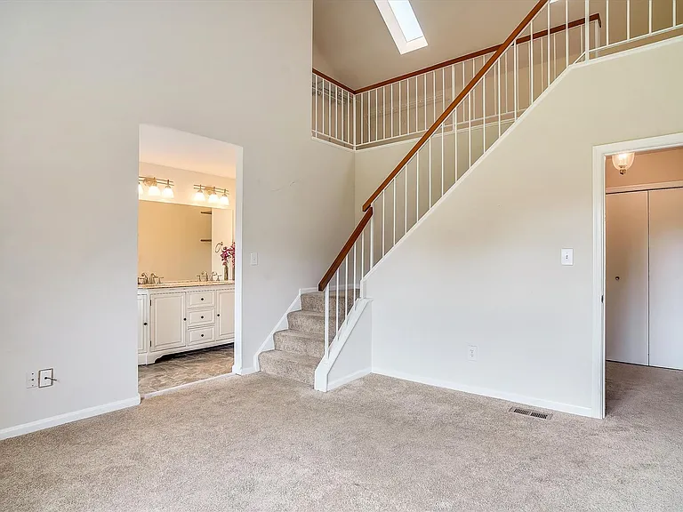 8830 Thomas Lea Ter — Photo 46