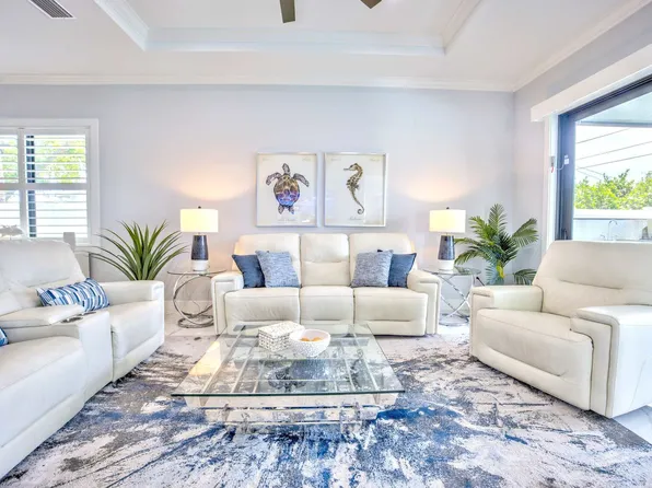 656 108th Ave N #Id1504181p, Naples, FL 34108