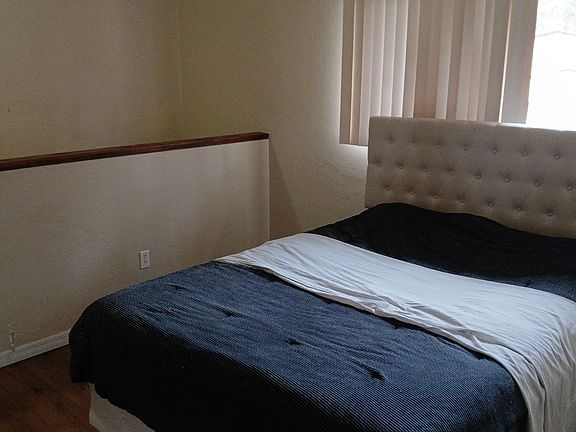 3rd image of 2508 SW 35th Pl #J57