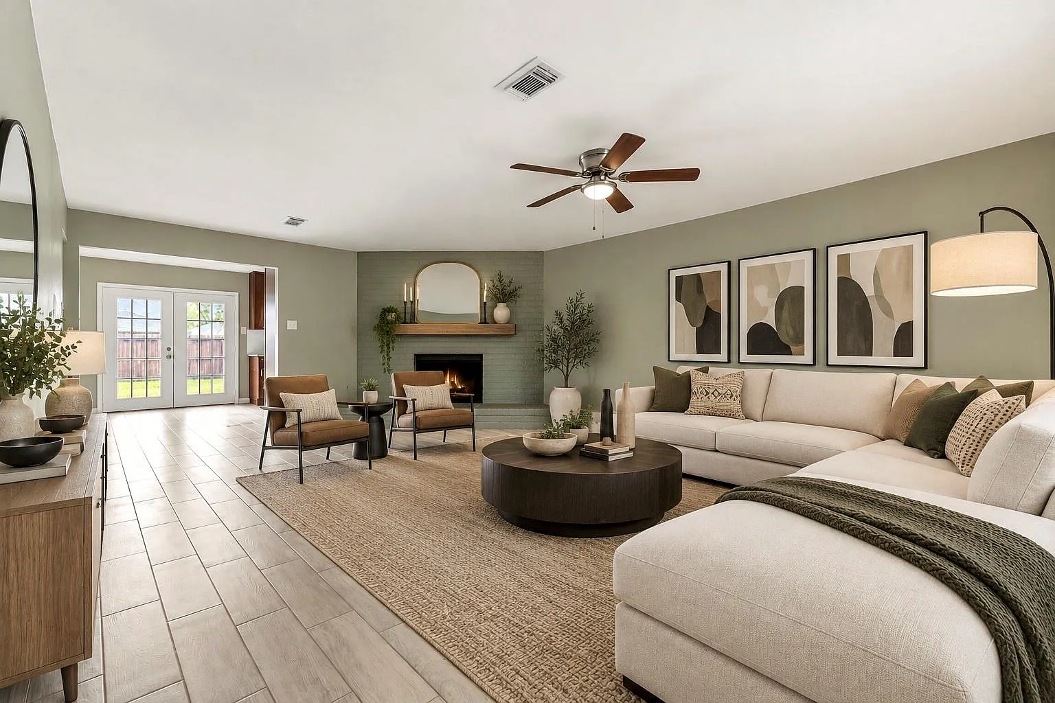 4 bed, 2.0 bath, 1680 sqft, $2,100 — Photo 2
