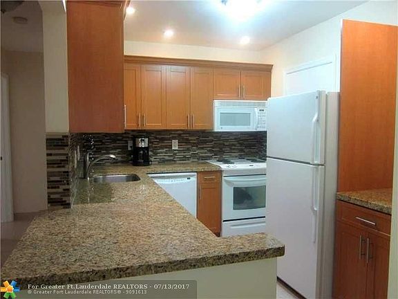3rd image of 2271 NE 68th St APT 2024