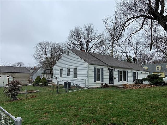 2nd image of 1302 W 29th Ter S