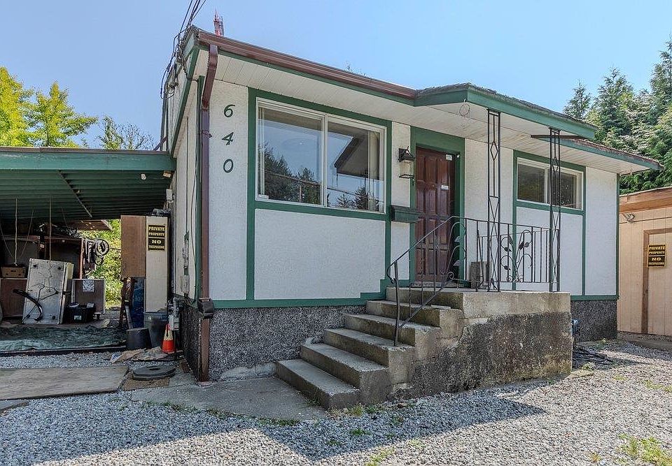 1st image of 640 Clarke Rd