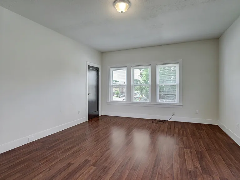 3002 Isabella St — Photo 8