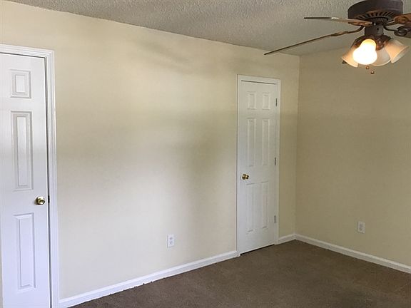 3rd image of 1676 Zacharys Way