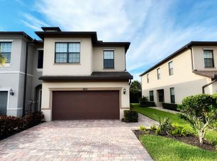 2801 Troubadour St, Palm Springs, FL 33406