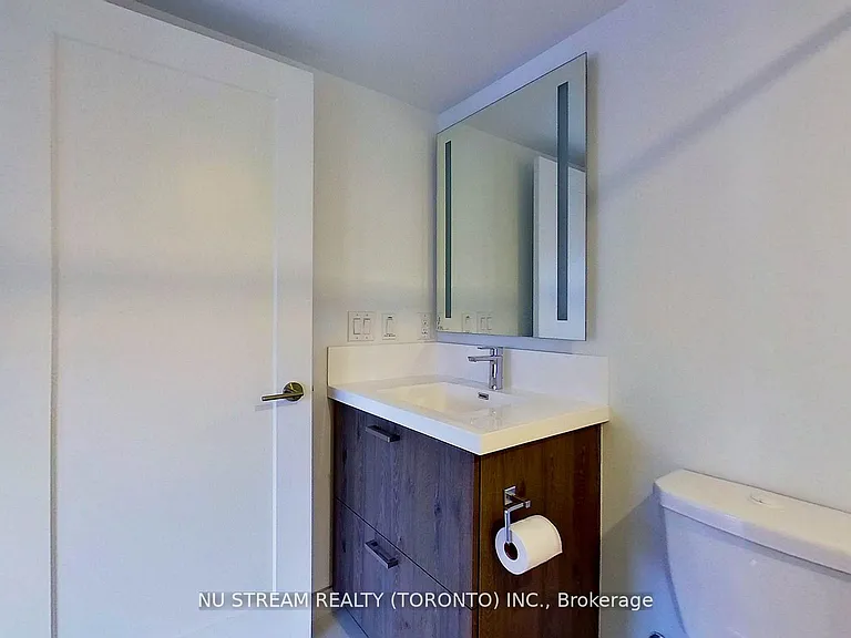 50 McCaul St #405 — Photo 18