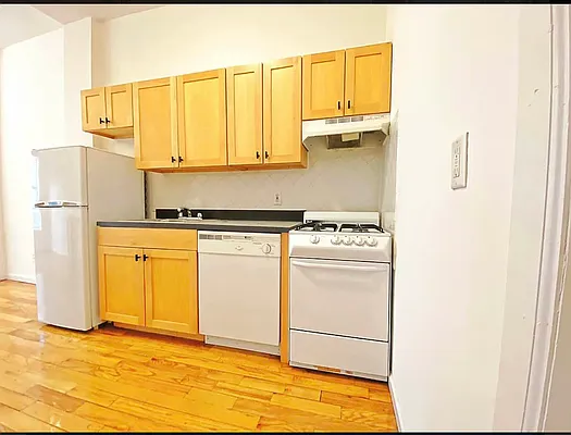 Rented by Corcoran | media 8