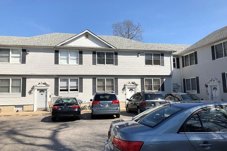 1st image of 433 8th St