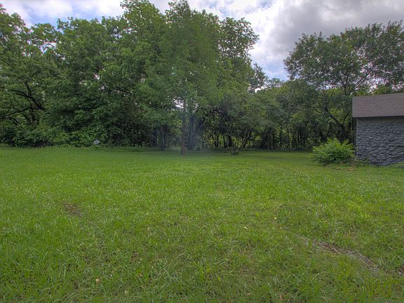 3rd image of 174 N 252nd Rd