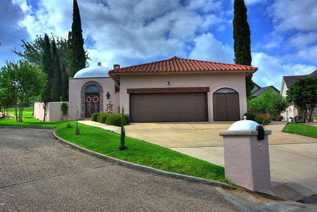 1st image of 105 Englewood Cir