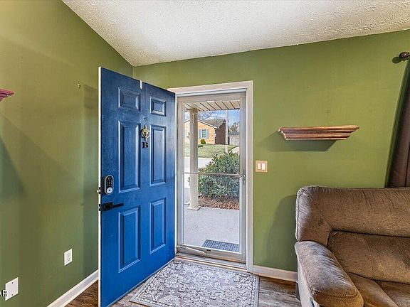 5th image of 8143 Florence Gardens Rd