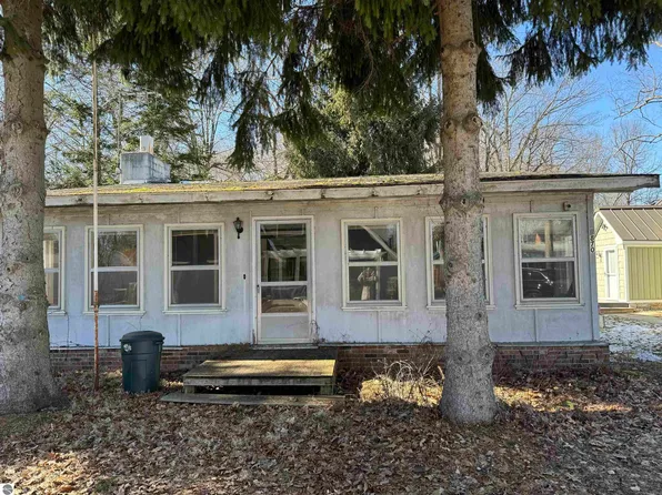 1870 S Division St, Lake City, MI 49651