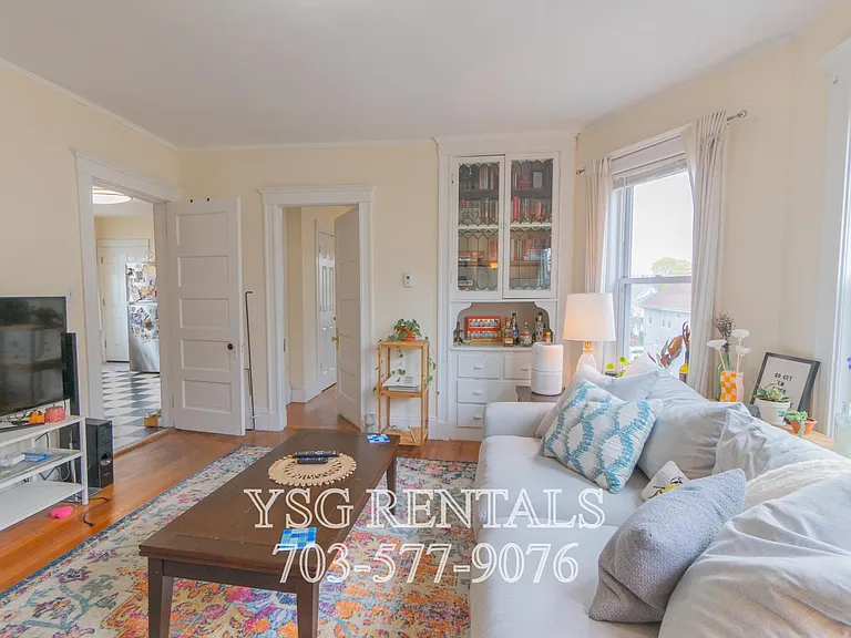 40 Easton St #3 — Photo 16