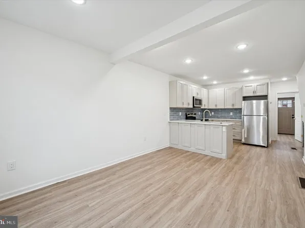 2553 S Dewey St #1, Philadelphia, PA 19142