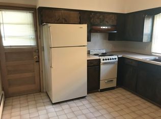 218 Carolyn Ln APT 2, Eureka, IL 61530