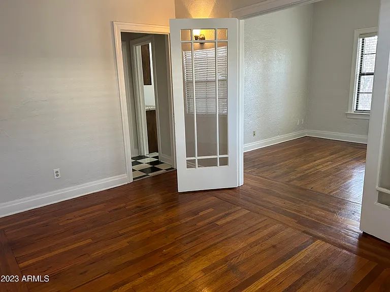 902 E Palm Ln #4 — Photo 8