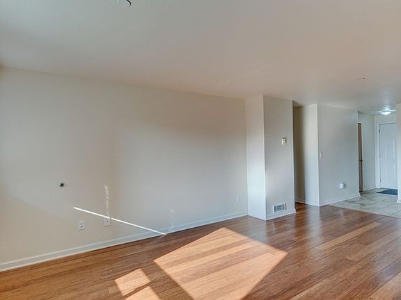 5th image of 485 SW Bayshore Dr APT D102