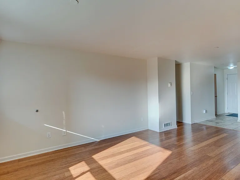 485 SW Bayshore Dr #D102 — Photo 5