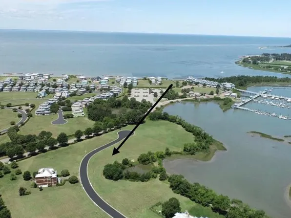 12 Waters Edge Dr, Cape Charles, VA 23310