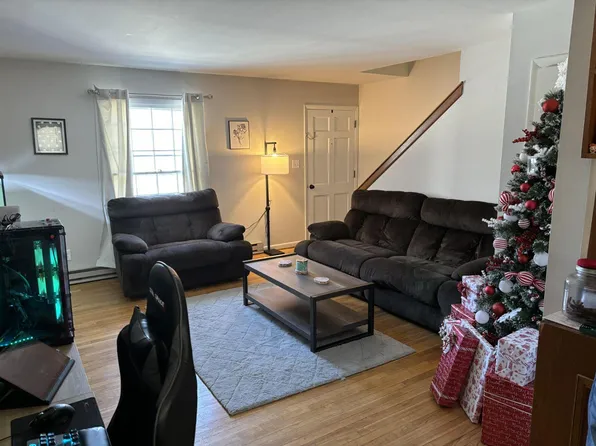 584 Holt Ln Unit 3, Lewisburg, WV 24901