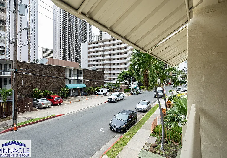 240 Liliuokalani Ave #201 — Photo 2