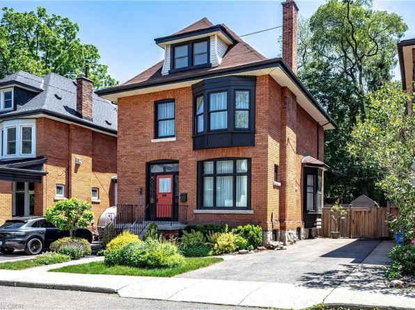 31 Spruceside Ave, Hamilton, ON L8P 3Y2